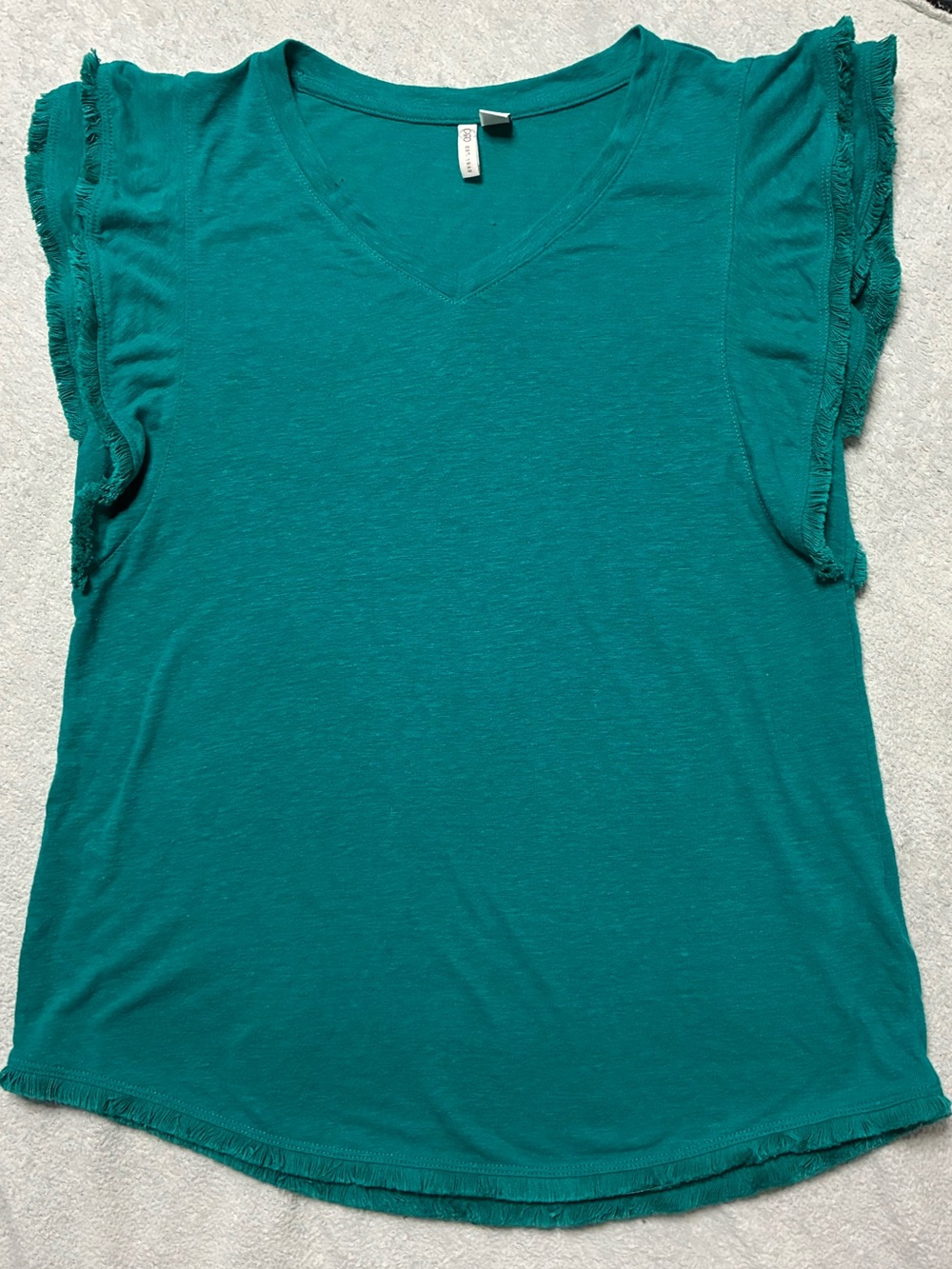 Cato Women's Green V-Neck Short Sleeve Pullover Top Size Small